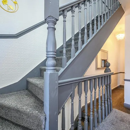 -re7h- For Your Relaxed & Cosy Free Parking